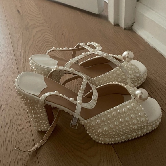 Pearl Platforms - Picture 1 of 1